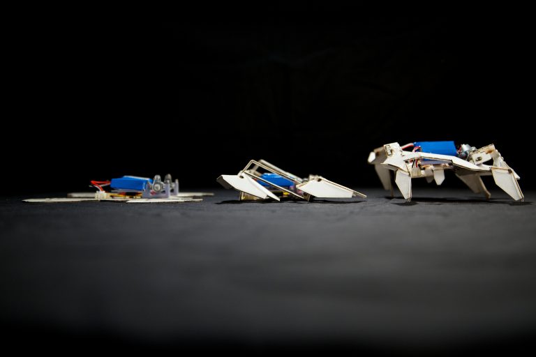 Un robot “transformer” ispirato agli origami