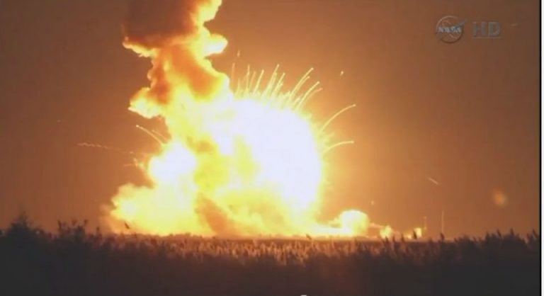 Video, esplode un razzo diretto alla Stazione spaziale