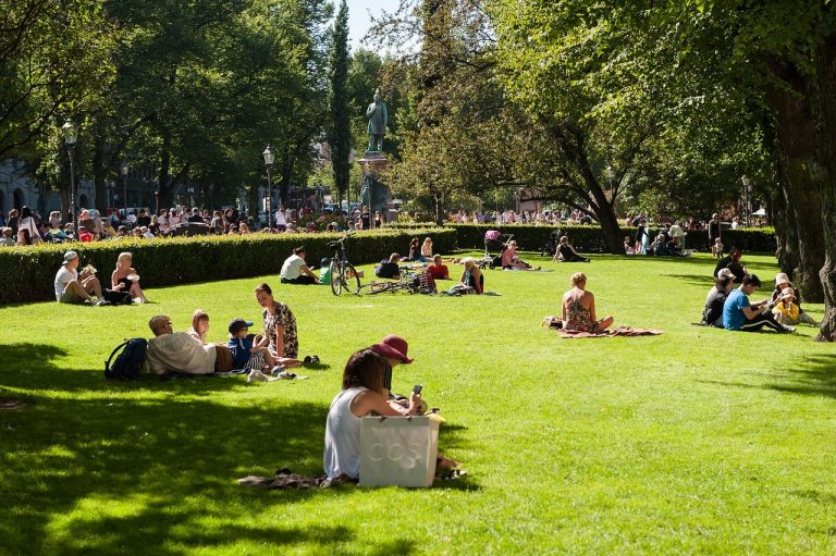 fase 2 uscire parco luoghi affollati minoranza